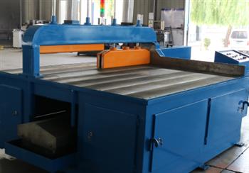 金萬鋒圓鋸機(jī)，鋸切質(zhì)量好