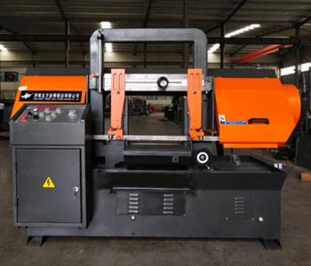 臥式帶鋸床，一種應用廣泛的鋸切設備